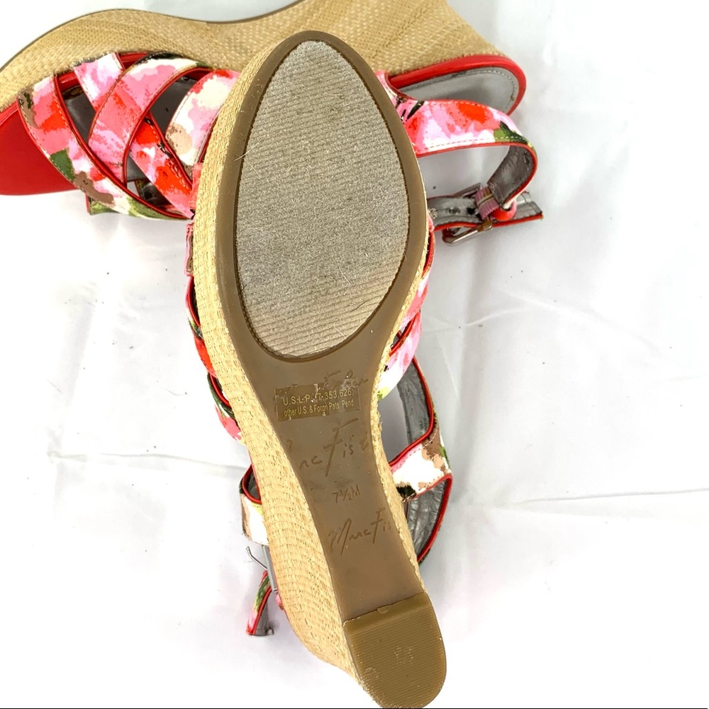 MARC FISHER/ floral wedges - Picture 3 of 8